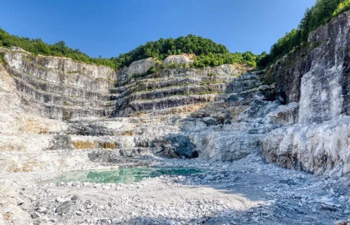 The flooding of quartz quarries in the United States shakes the world of semiconductors and solar energy