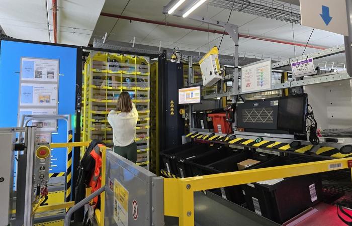 Your Amazon orders are prepared by robots, we went to see how it works