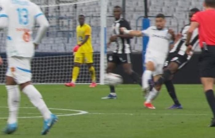 two yellows in three minutes… Neal Maupay’s nightmare, another red which will get people talking on the Marseille side