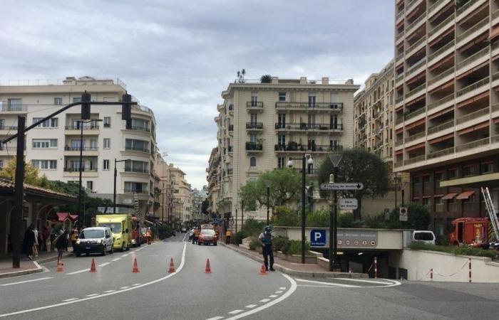 A gas leak blocks Boulevard des Moulins for more than an hour