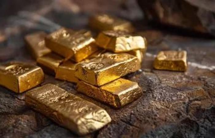 Gold price rises as tensions and uncertainty weigh on markets