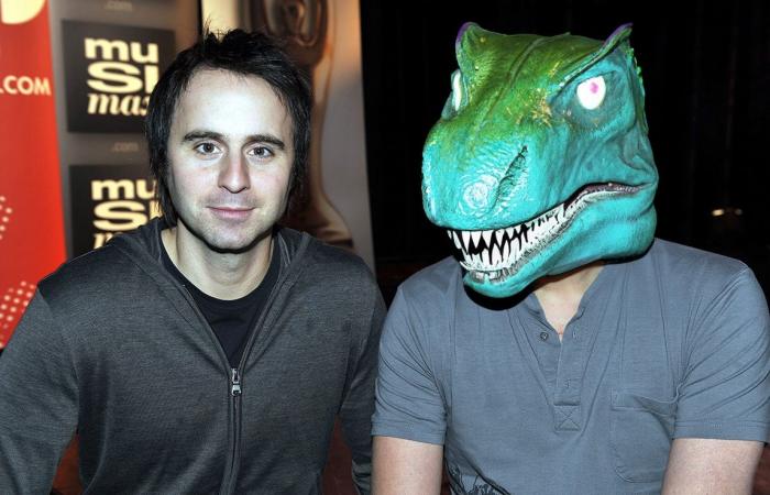 [QUIZ] Who are these Quebec stars with dinosaur heads?