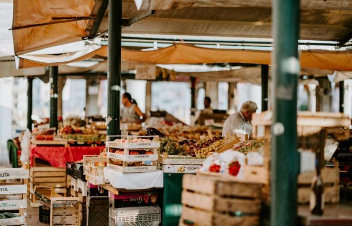 Food market times in Paris this weekend, Saturday October 5 and Sunday October 6, 2024