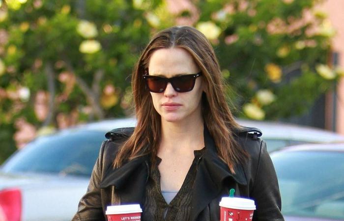 Jennifer Garner’s hilarious first coffee experience with Benjamin Bratt had a chaotic result