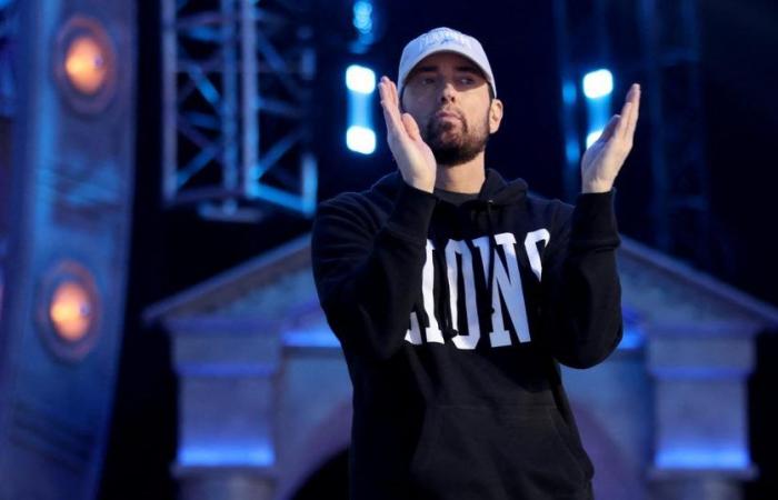 Still in music, Eminem announces that he is going to become a grandfather