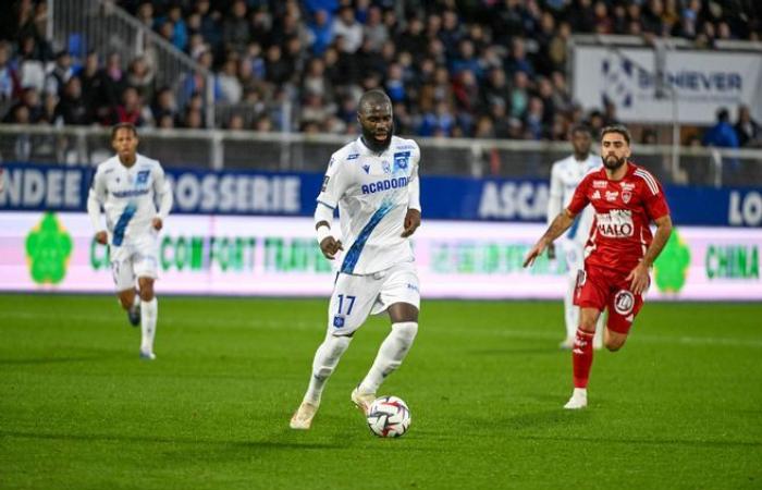 Lassine Sinayoko and Gideon Mensah extend the adventure with AJ Auxerre until 2026