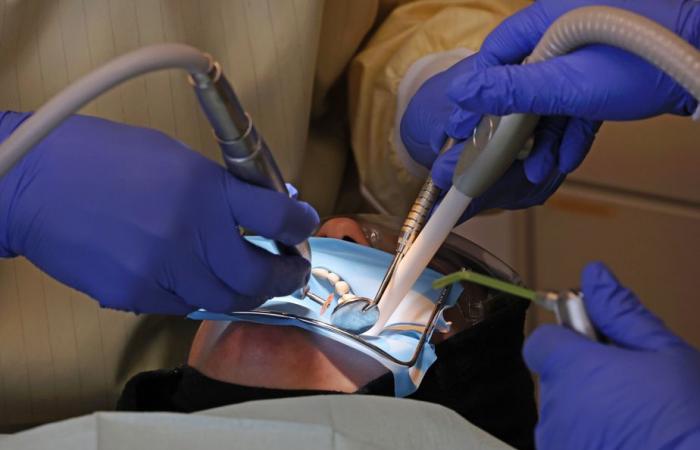 Dental care | Vulnerable patients pay for Quebec-Ottawa disputes