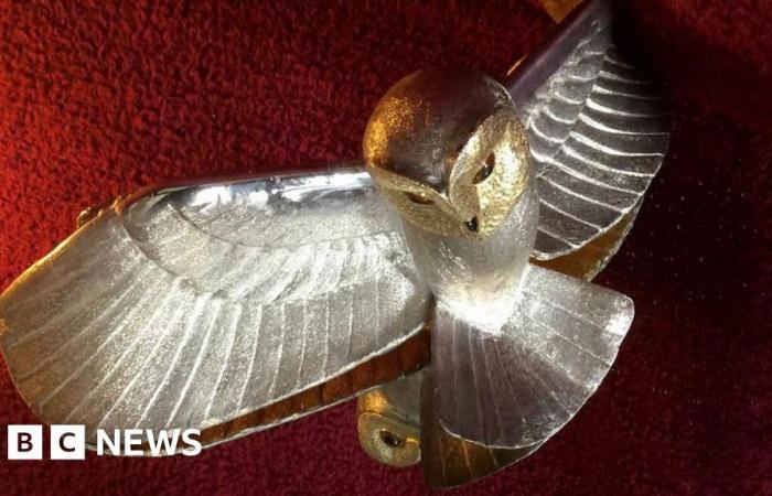 Treasure hunt for golden owl ends in France after 31 years