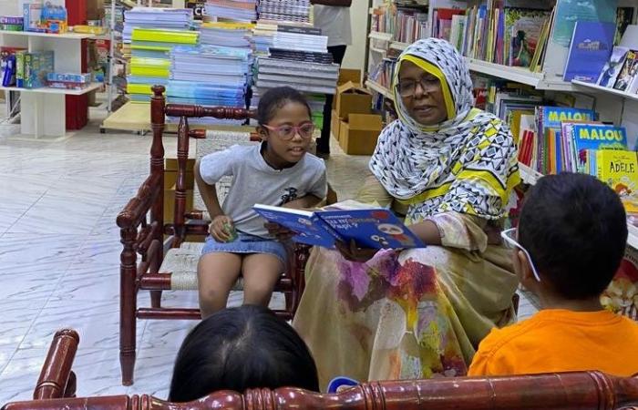 The pillar of books in Djibouti is her: Arafo Saleh