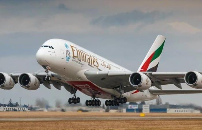 Emirates bans pagers and walkie-talkies on board