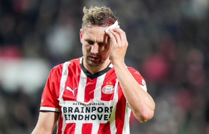 Hugo Borst sees a head injury in Luuk de Jong and gives PSV striker advice for after his career