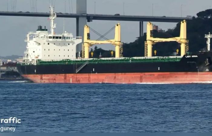 a cargo ship carrying 20,000 tonnes of ammonium nitrate worries in the English Channel