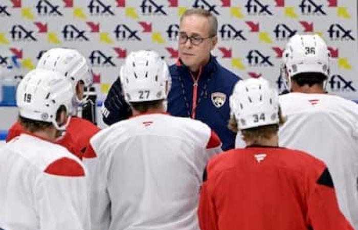 VIDEO | Hundreds of hockey fans came to welcome the Stanley Cup champions in Quebec