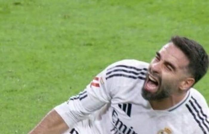 the terrible images of Carvajal, who comes out on a stretcher in tears facing Villareal (photos)