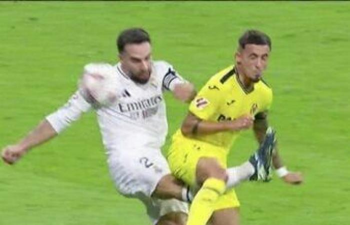 the terrible images of Carvajal, who comes out on a stretcher in tears facing Villareal (photos)