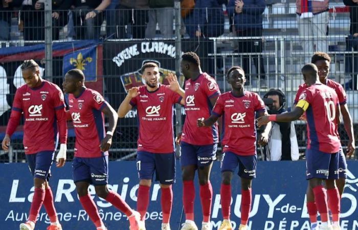 Clermont crushes Guingamp, Ajaccio resists nine, Lorient showers Caen