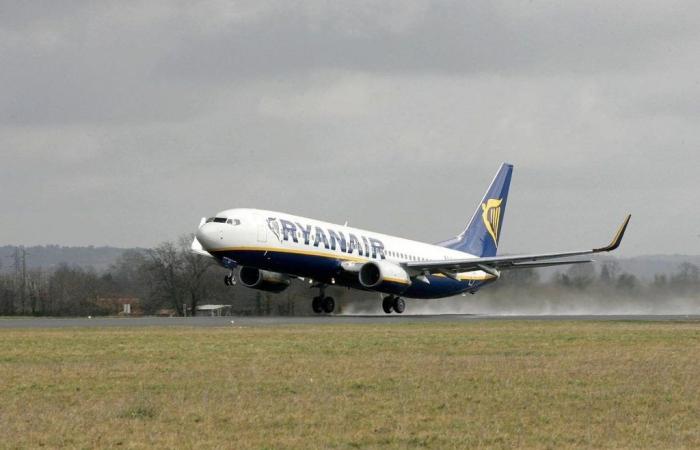 Ryanair plane catches fire on takeoff in Italy