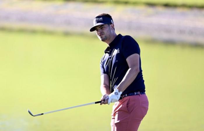 Beau Hossler accelerates, Paul Barjon falls into line