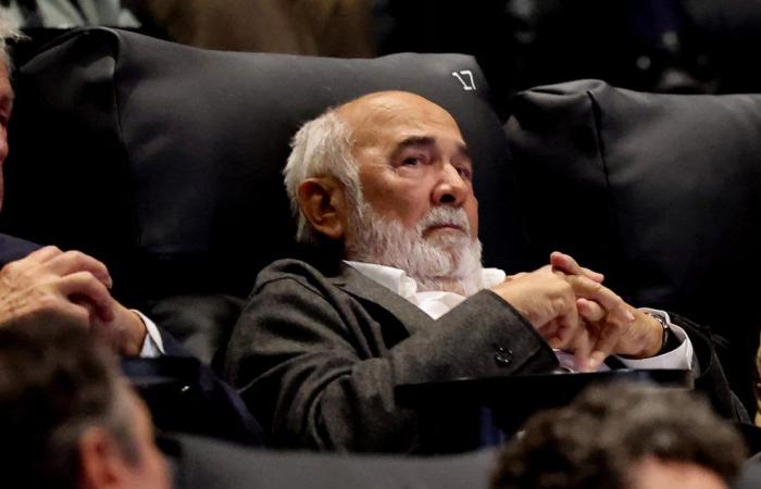 Death of Michel Blanc: crestfallen, Gérard Jugnot collapses in his chair during a tribute to his friend