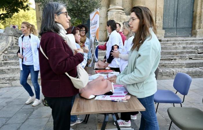 ARLES Pink October: the importance of breast self-examination