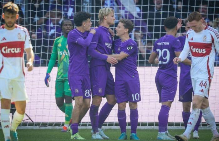 Anderlecht largely dominates Standard and returns to victory in the championship