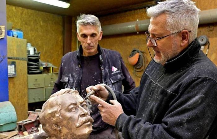 The bronze bust of Aristide Briand was cast in this Loire-Atlantique commune