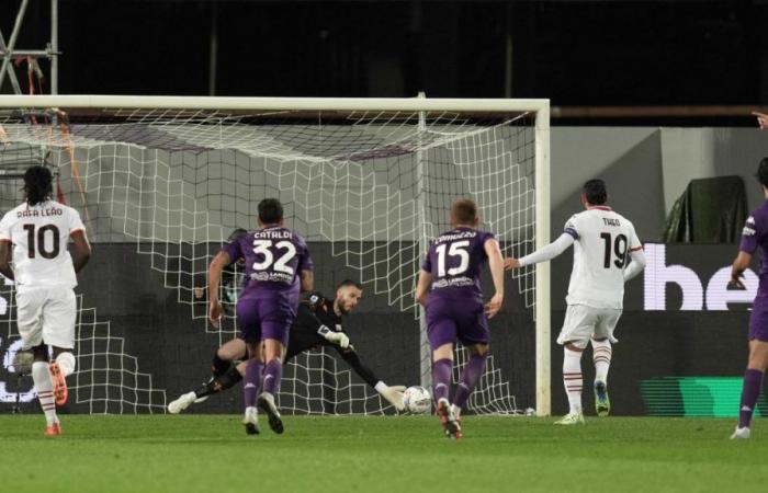 Fiorentina, De Gea saves two penalties against Milan: he is the purple hero