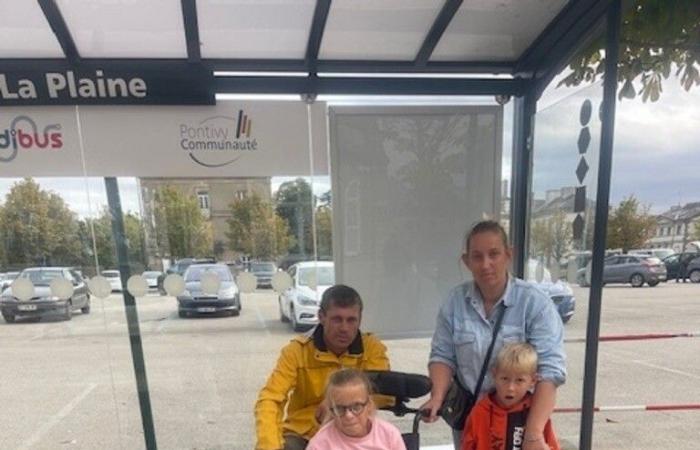 In Morbihan, a disabled 7-year-old Albanian girl sleeps with her family in a car