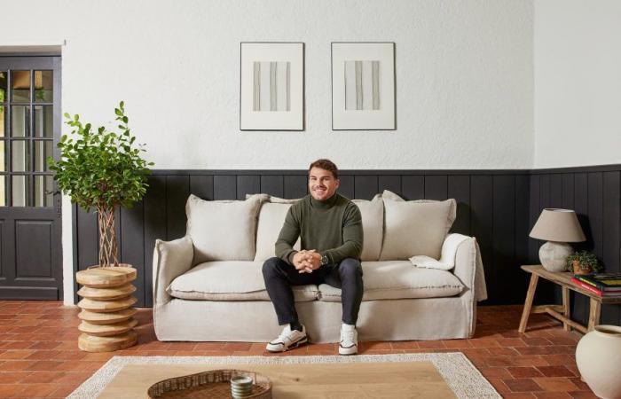 Antoine Dupont puts his family home on Airbnb