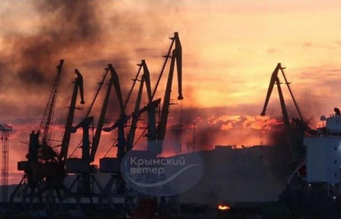 VIDEO. War in Ukraine: “two big columns of black smoke”, kyiv claims a strike on the “largest” oil terminal in Crimea