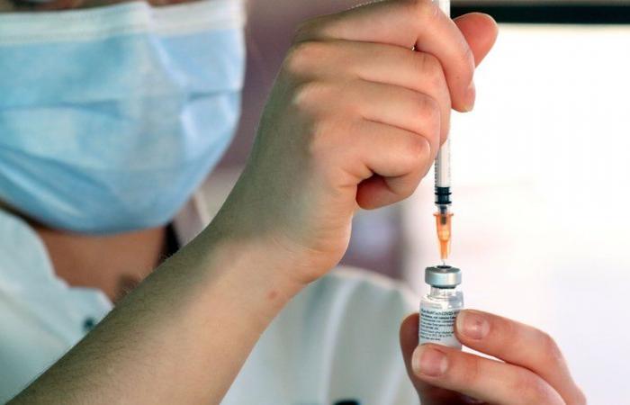 “Obsessed with money”: a doctor admits to having tried to kill his mother’s partner using a fake Covid-19 vaccine