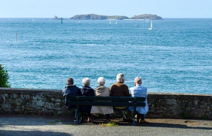 The average standard of living of retirees in France is higher than that of the rest of the population according to a study