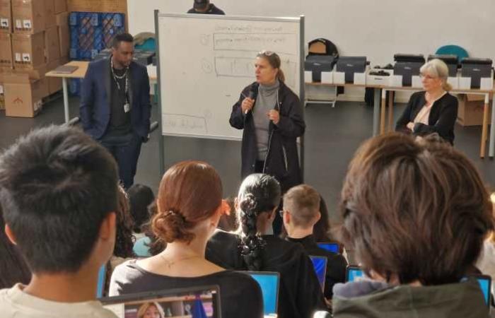 Seine-et-Marne: The Ile-de-France Region distributes computers to high school students to start the year off on the right foot!