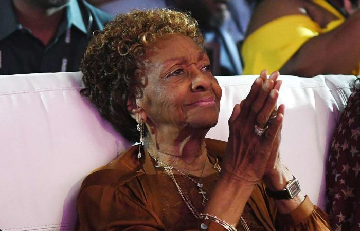 Death of singer Cissy Houston, she was the mother of Whitney Houston