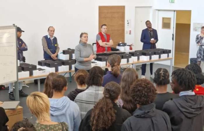 Seine-et-Marne: The Ile-de-France Region distributes computers to high school students to start the year off on the right foot!