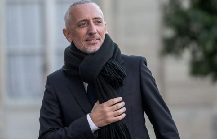 Paris. Comedian Gad Elmaleh will buy the famous cabaret “Chez Michou”