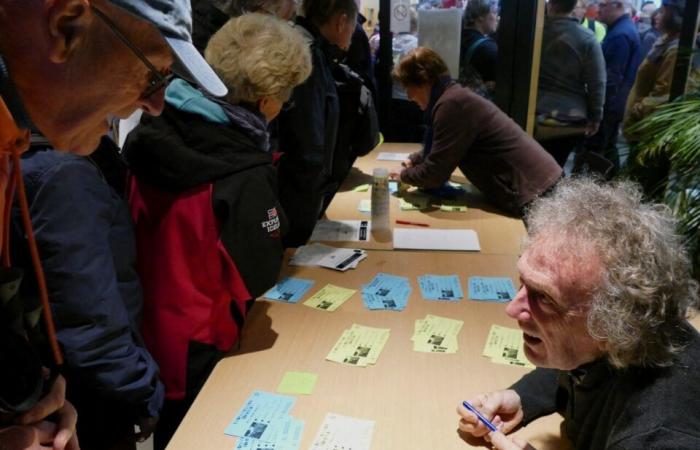 PHOTOS. 510 hikers gathered in a Calvados forest