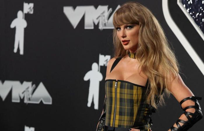 Taylor Swift dethrones Rihanna as richest musician in the world