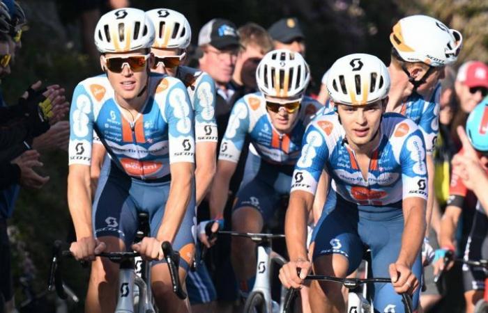 Cycling. Transfer – Team dsm-firmenich PostNL extends two women and one man