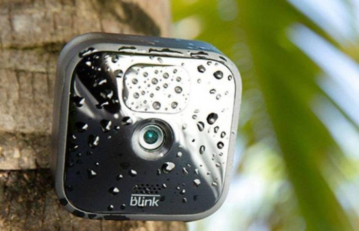 Waterproof against water and dust, the Blind Outdoor surveillance camera is at a crazy price