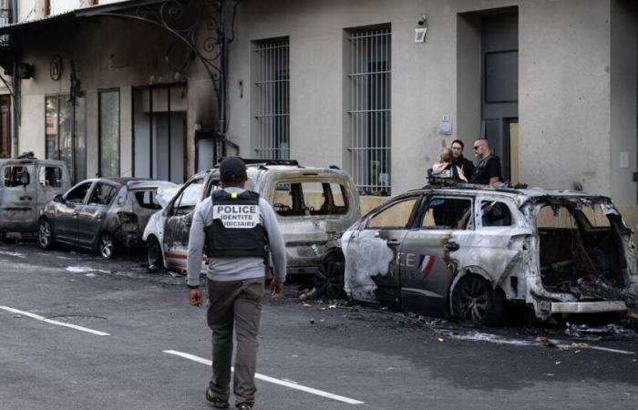 four police cars burned, the Minister for Security and a company of CRS dispatched – Libération