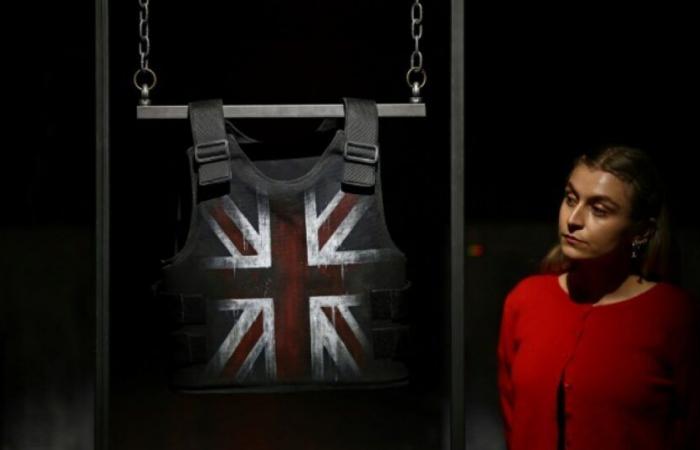 A Banksy bulletproof vest sold for almost a million euros: News