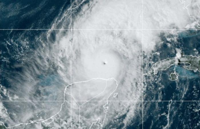 See map, forecast and status