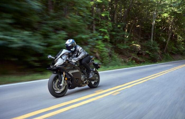 Yamaha R9, the new three-cylinder supersport ready to hurt