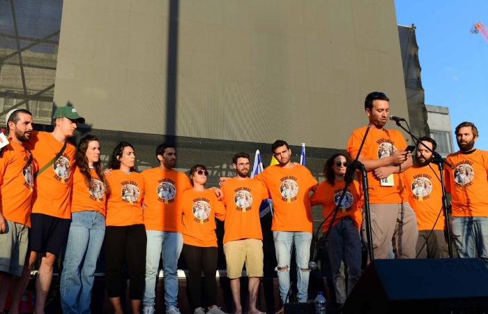 Gathering in Tel Aviv for Yarden Bibas’ second anniversary in captivity