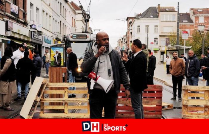 Rue Wayez in Anderlecht blocked by traders denouncing the lack of parking: “it’s a war for parking” (VIDEO)