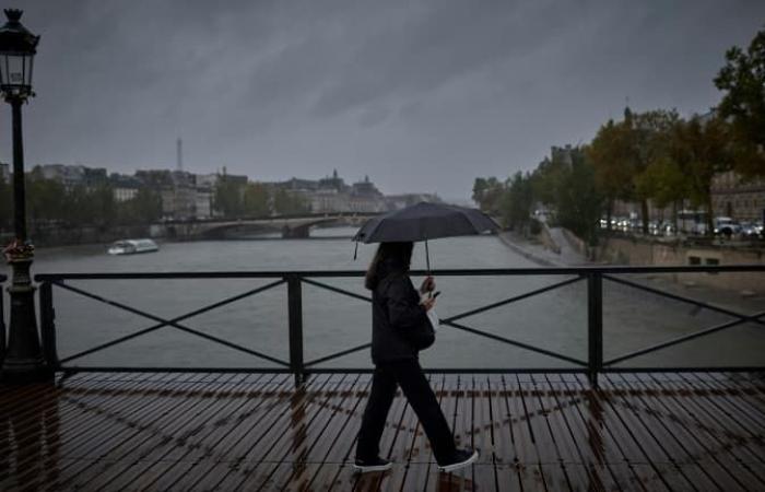 a record accumulation of rain in Paris, unheard of since 1920