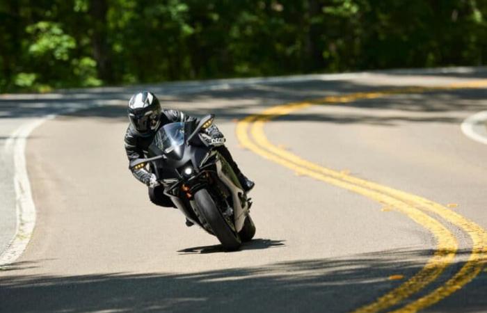 Yamaha R9, the new three-cylinder supersport ready to hurt