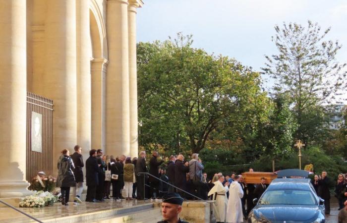 in Paris, the crowd says goodbye to Michel Blanc