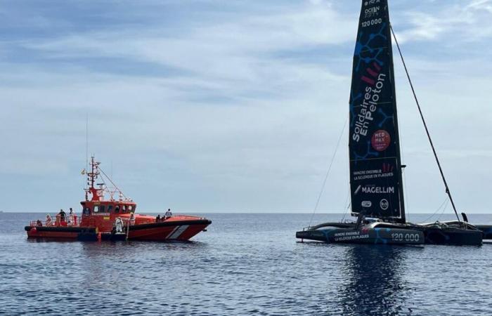 VIDEO – Skipper Thibaut Vauchel-Camus rescues a migrant boat in the Mediterranean